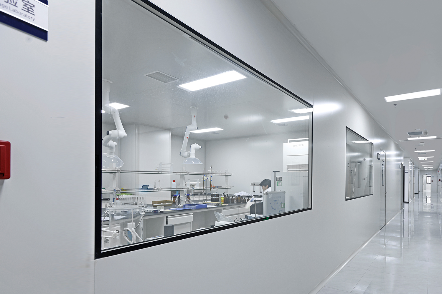 Modular Manufactured Cleanroom Windows